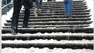 <mark>Safety</mark>Bytes® - Negotiating Steps During the Winter